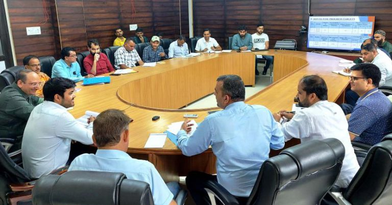 DC reviews progress of JJM Scheme in Kishtwar