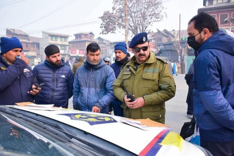 Traffic Drive Against Violators Intensifies in Srinagar