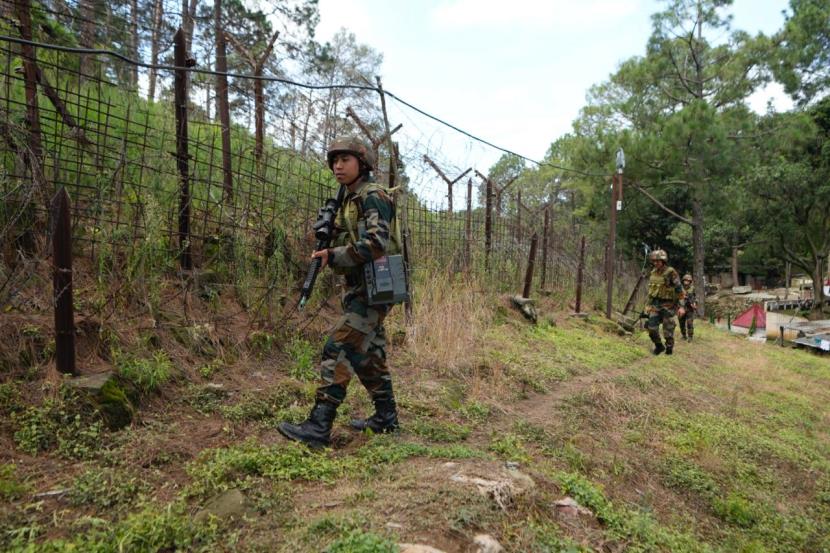 PoK resident apprehended near LoC in Poonch