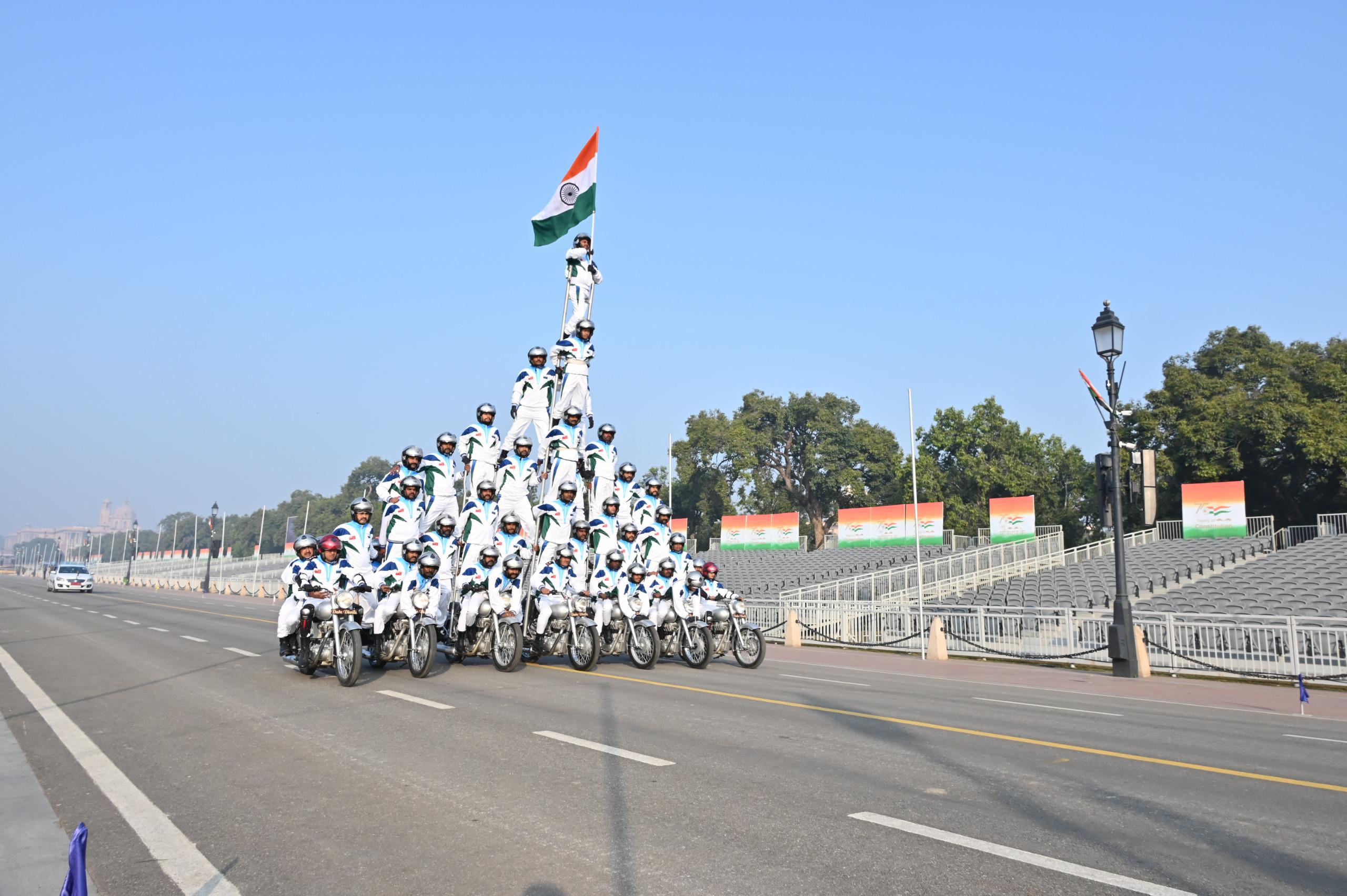 Indian Army’s Daredevils Set New World Record For Highest Human Pyramid