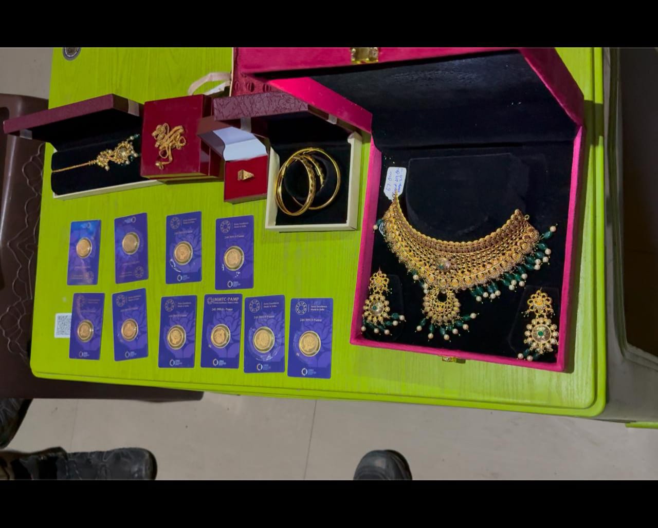 Srinagar Police Arrests Fraudulent Gold Smith from Bijbehara ; seize Counterfeit Ornaments busting a major scam