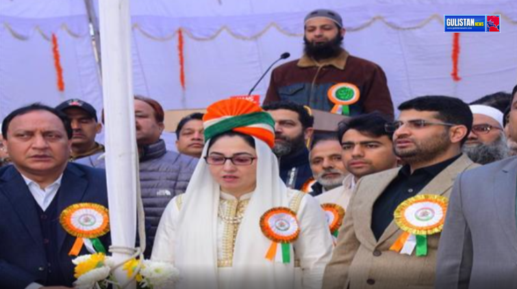 Dr Darakhshan unfurls tricolour at Jammu - Gulistan News Tv