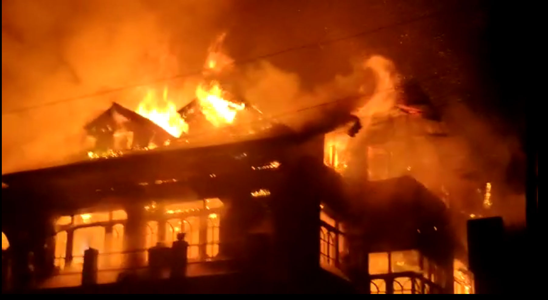 Fire Breaks Out in Srinagar’s Haft Chinar Area