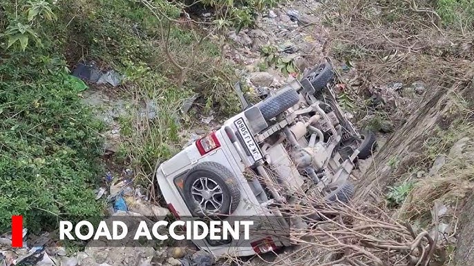 2 Injured in Bolero Accident on Katra-Jammu Road- Gulistan News Tv